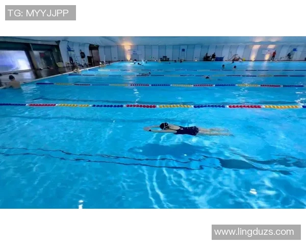 蛙泳技巧与训练方法解析 提升游泳成绩的科学指南